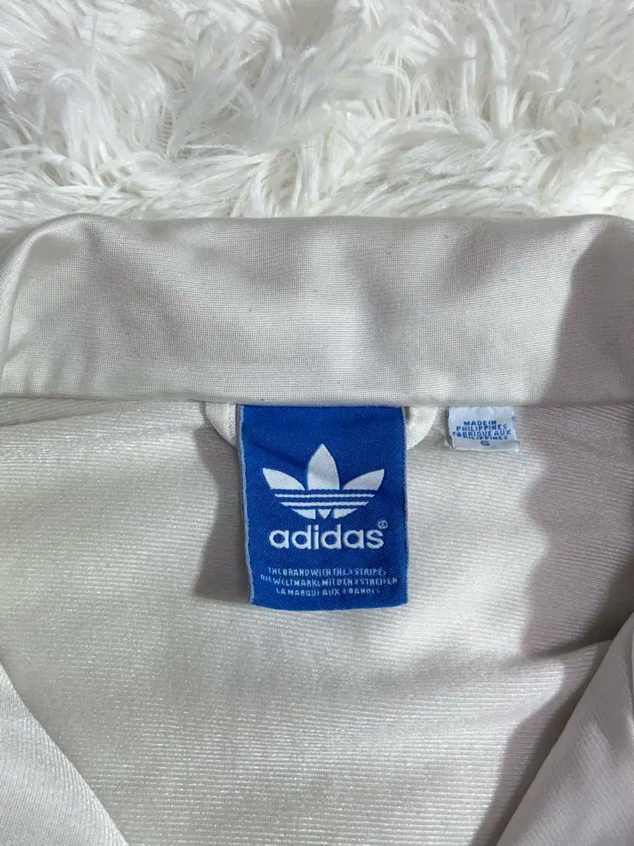 アディダス 必須アイテム 白黒 ファイヤーバード トラックジャージ MAAHADDERANG_COM