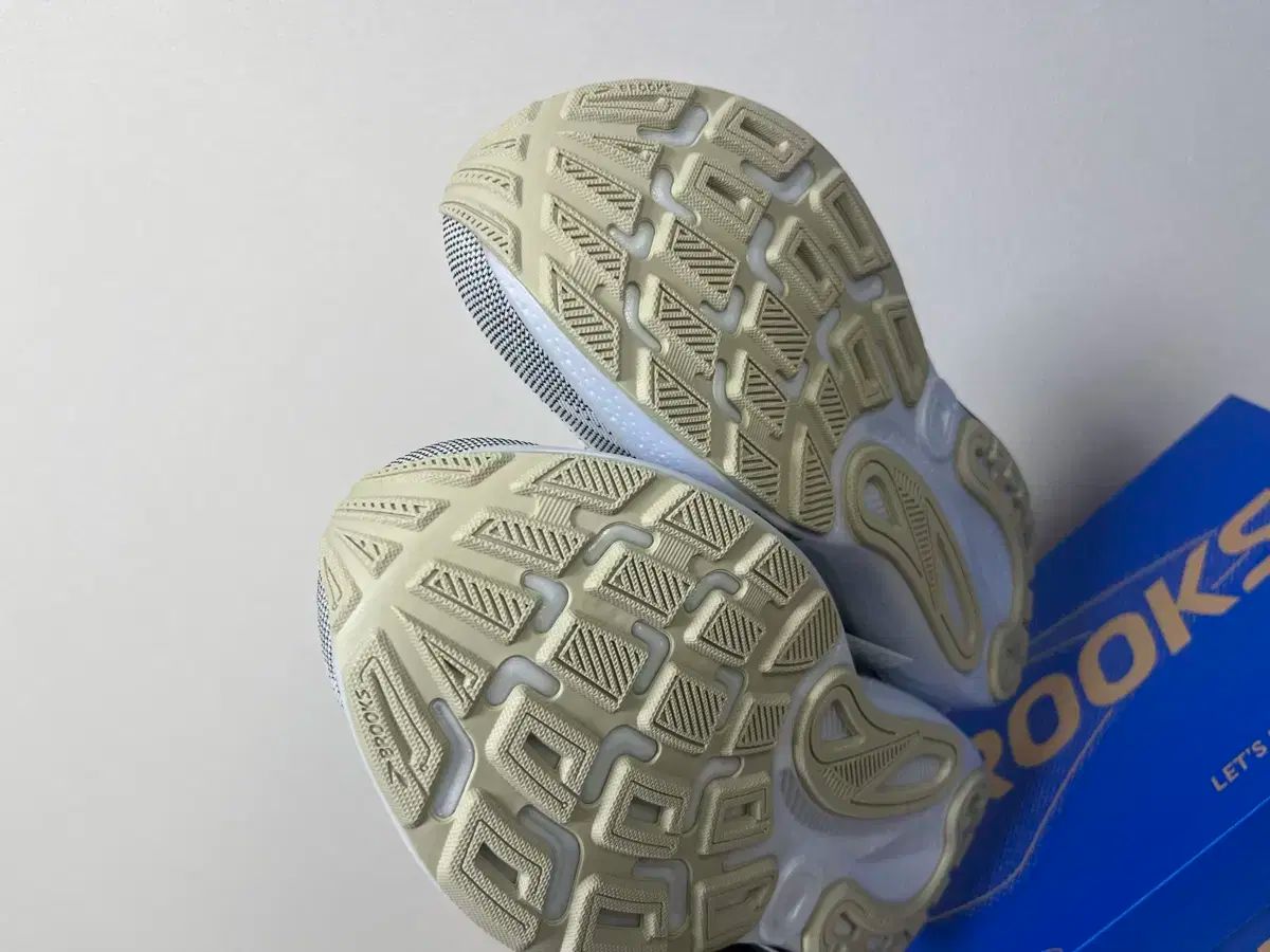 ブルックス アデレナリン