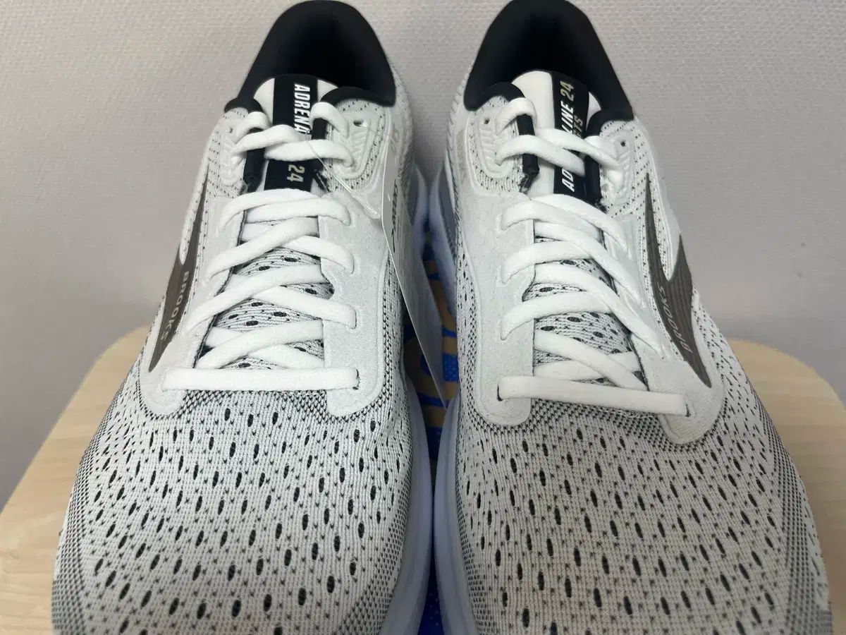 ランニングシューズ 285mm