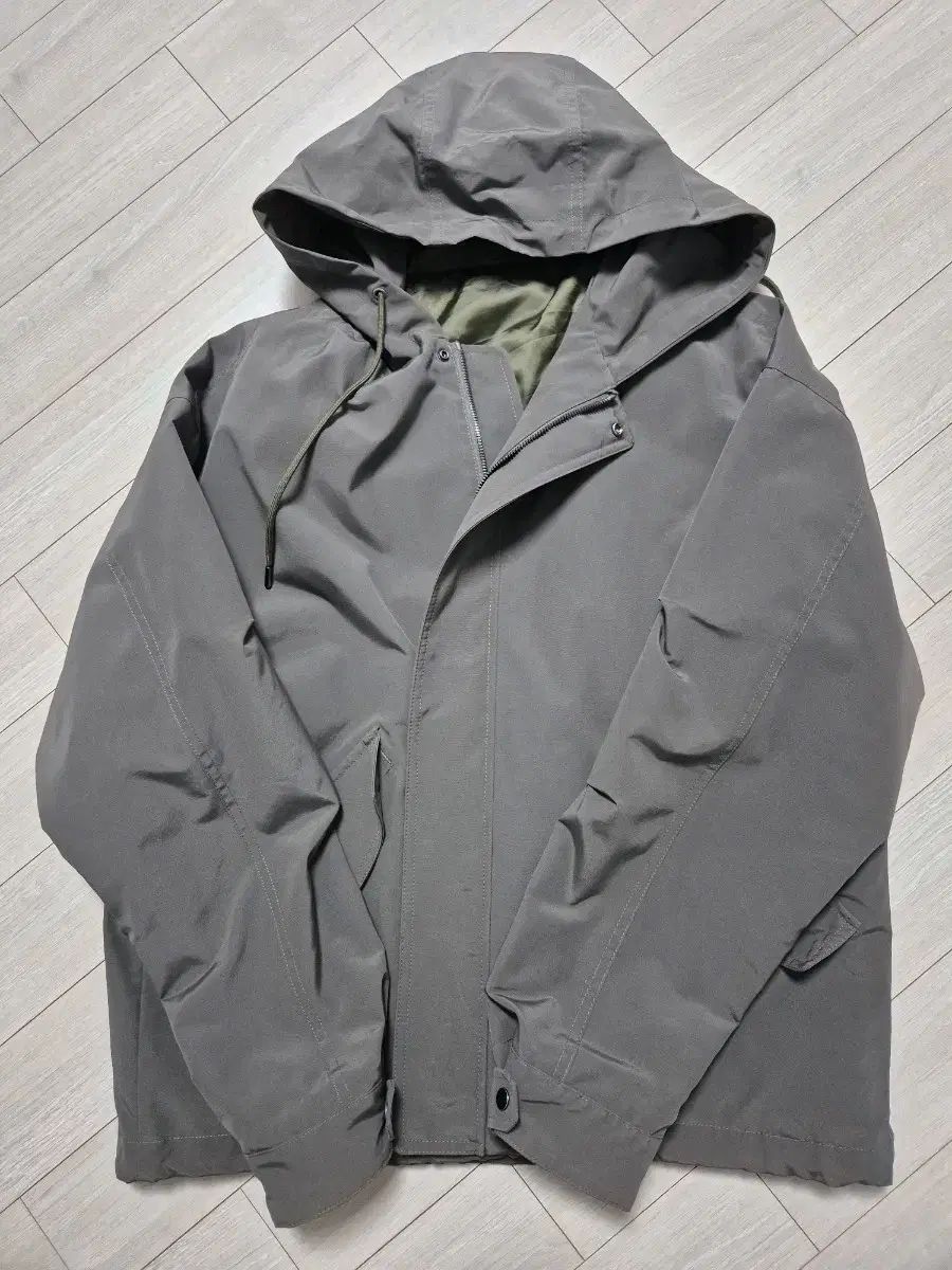 tngt マウンテンパーカー カーキ 2世代 100