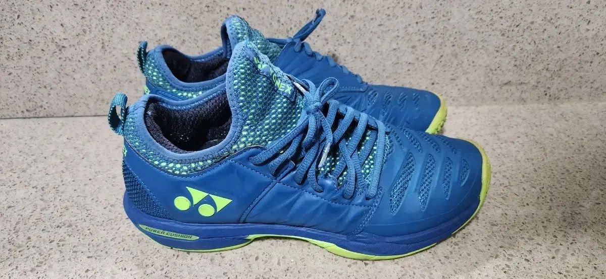 ヨネックス テニス バドミントンシューズ パワークッション ブルー size 26.5