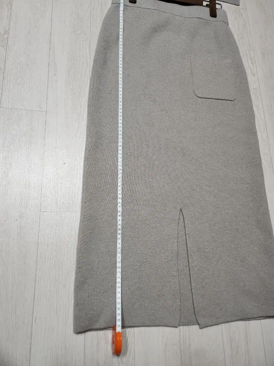 バレンシアニット ベスト スカート セットアップ セット MAAHADDERANG_COM