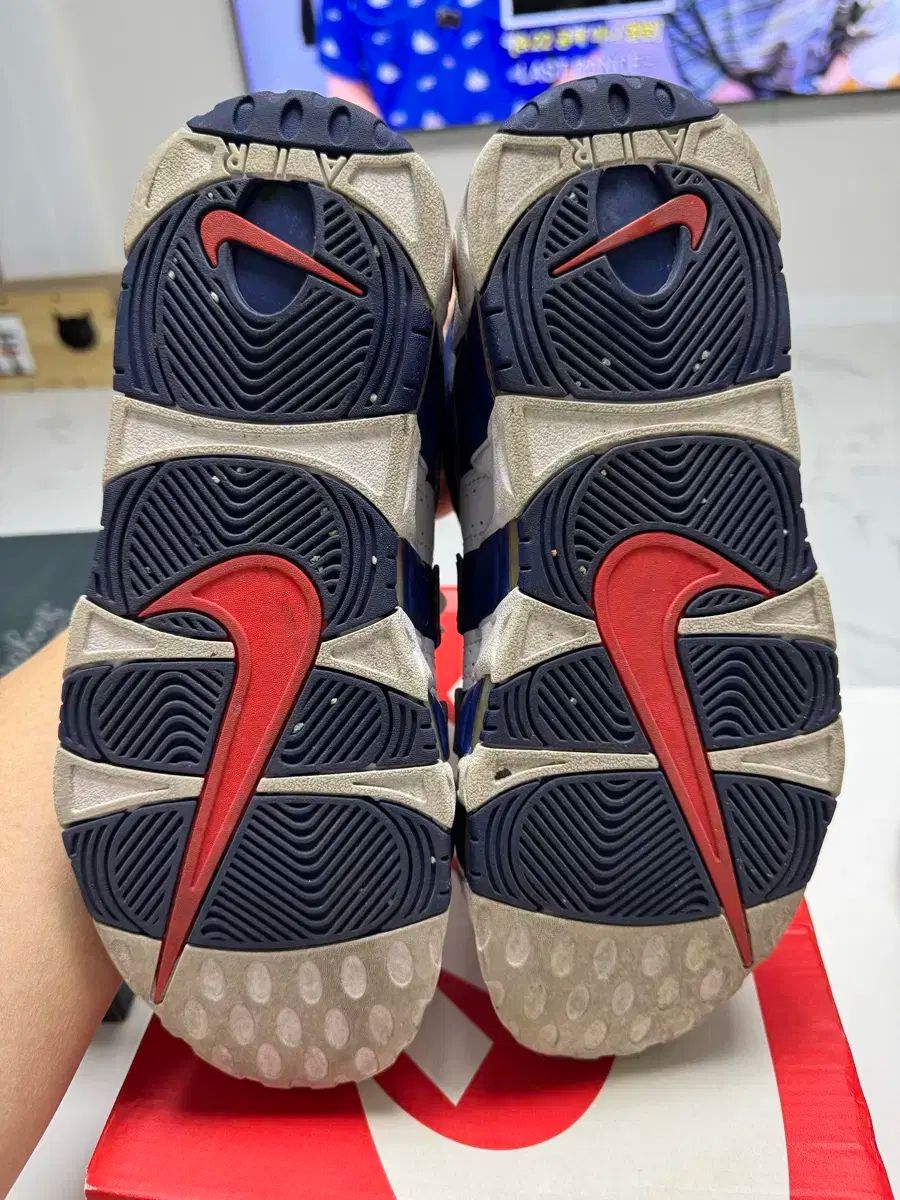 ナイキ アップテンポ 27 5 cm