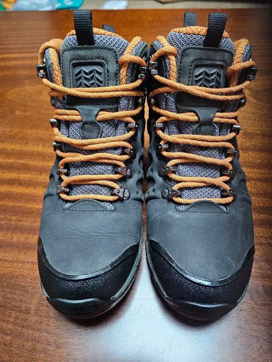 コーロンスポーツ ゴアテス 登山靴 255ミリ