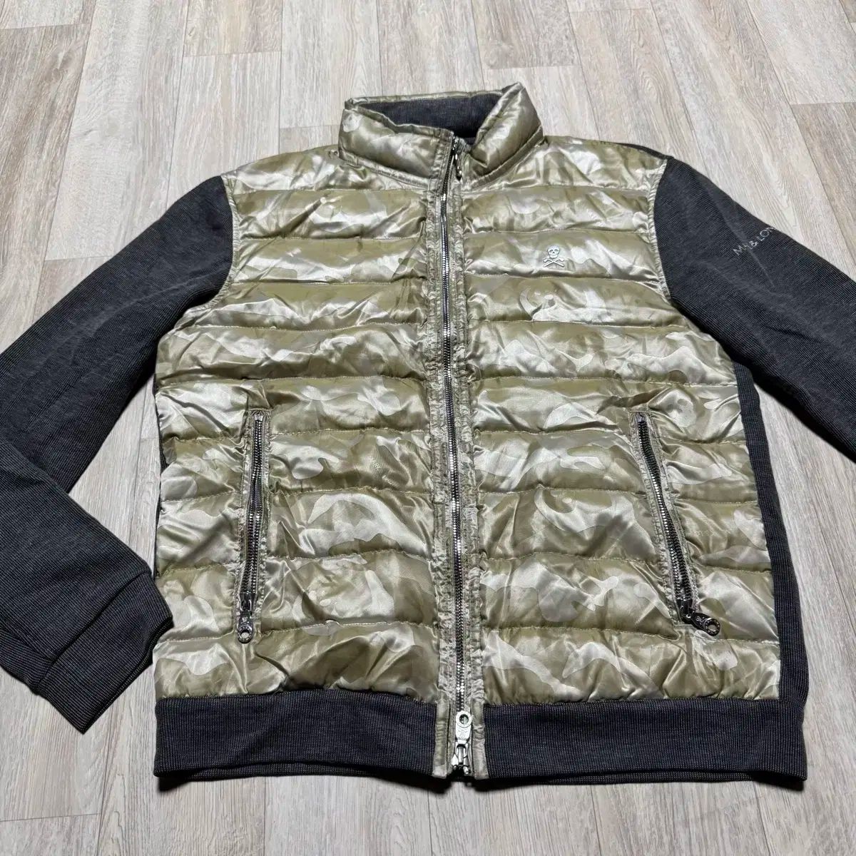 MARK - LONA マークアンドロナ カモフラ パータン ダウン アウター