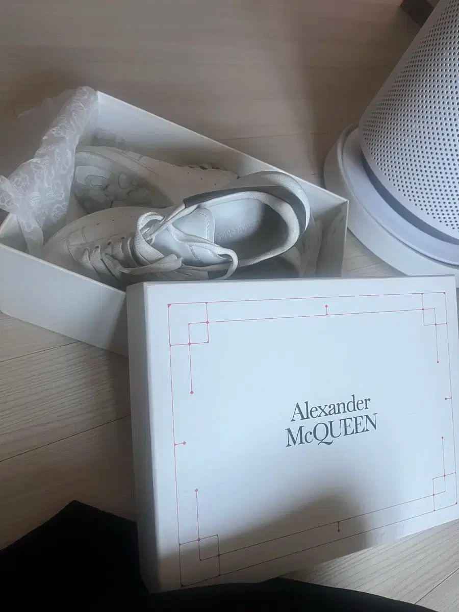 Alexander McQueen アレキサンダー マックイーン シルバー