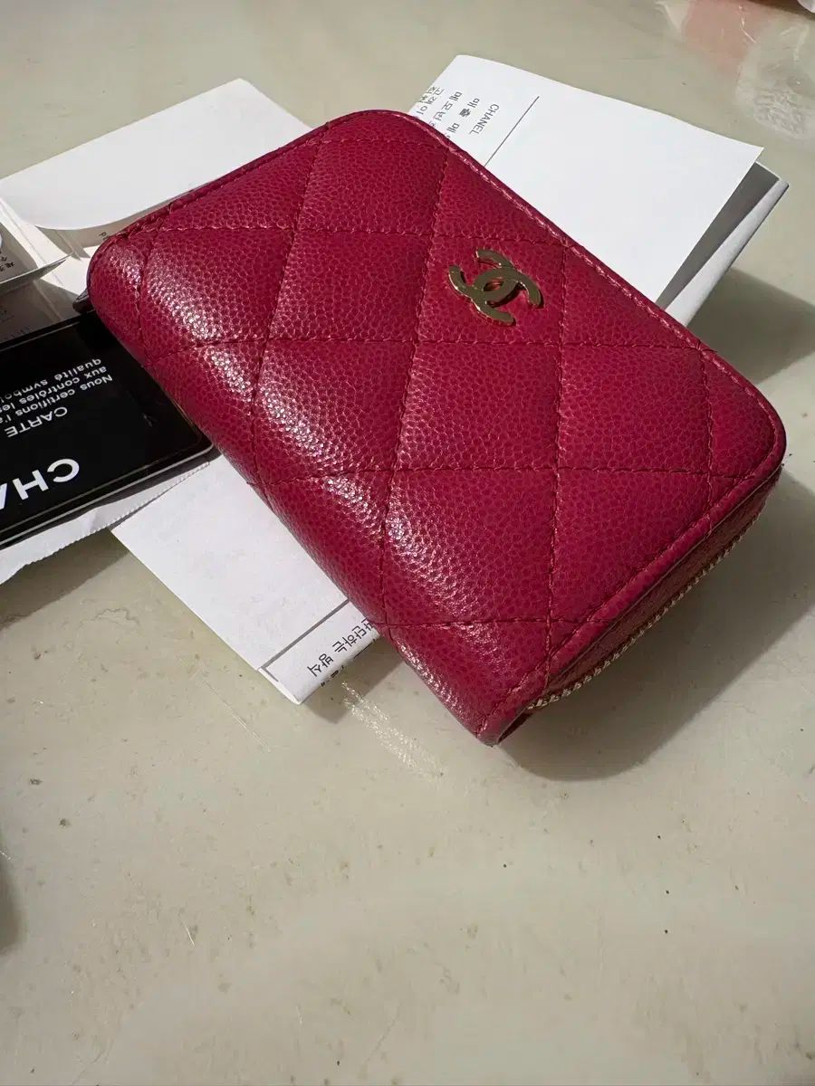 CHANEL コリア Classic ジッパー ドール カードウォレット