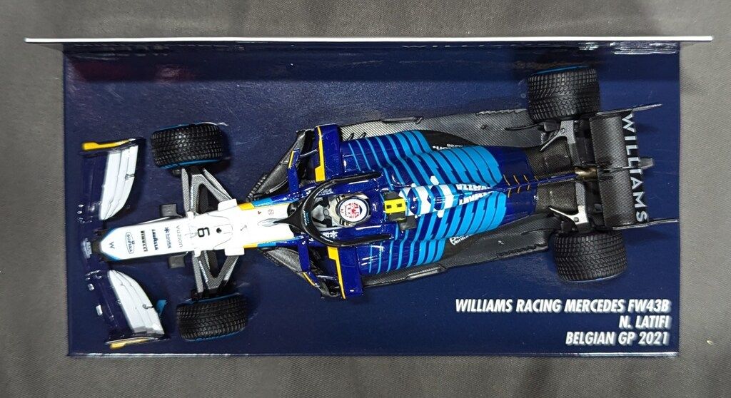 ニコラス ラティフィ