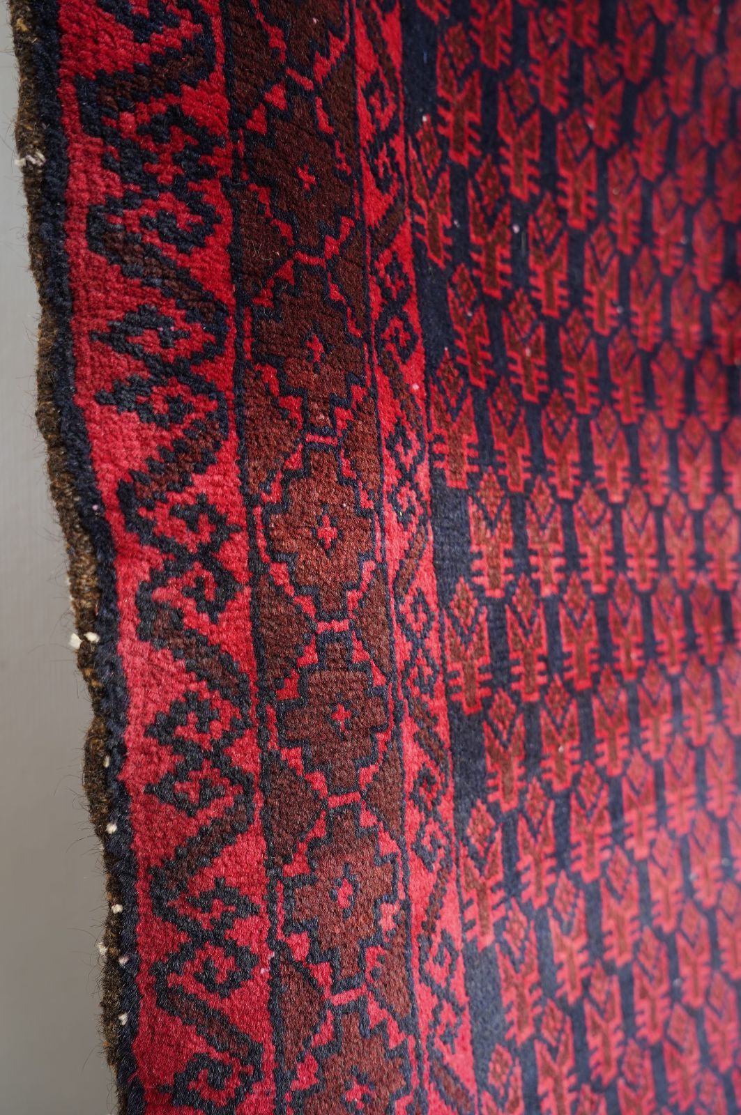 トライバルラグ 208cm×80〜86cm