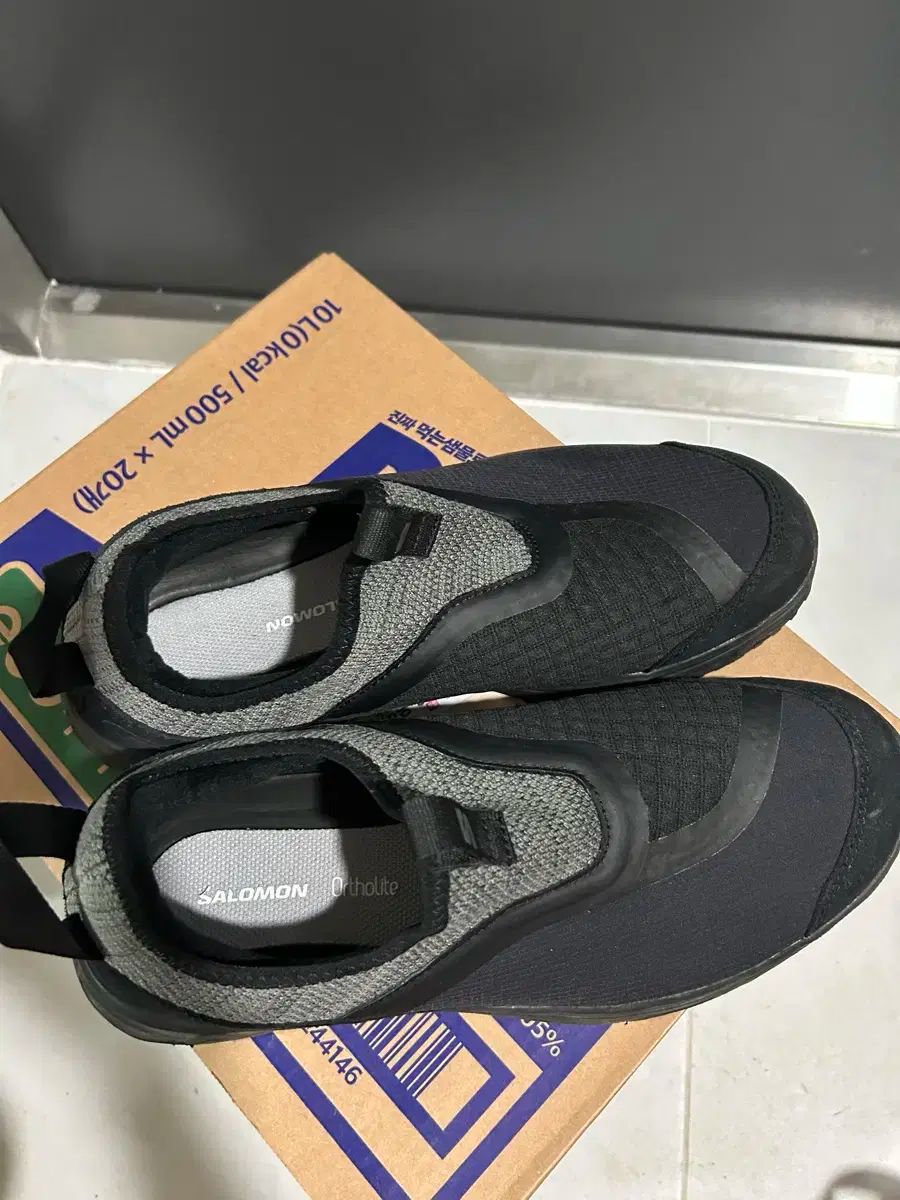 SALOMON ブラック スリッポン スニーカー 275
