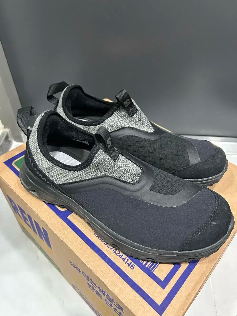 SALOMON ブラック スリッポン スニーカー 275