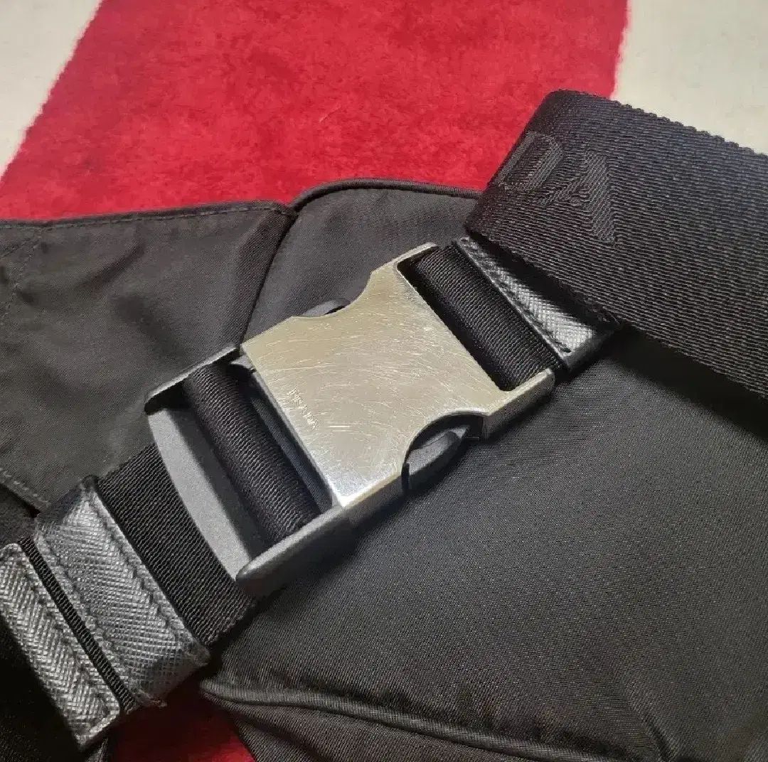 プラダ ナイロン ベルトバッグ ヒップバッグ 2vl977 KARIMZIABAT_FR