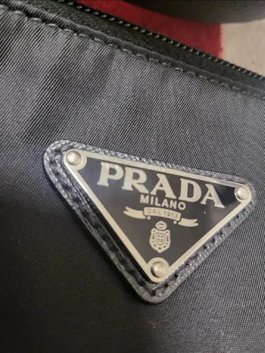 プラダ ナイロン クロスバック 2vh121