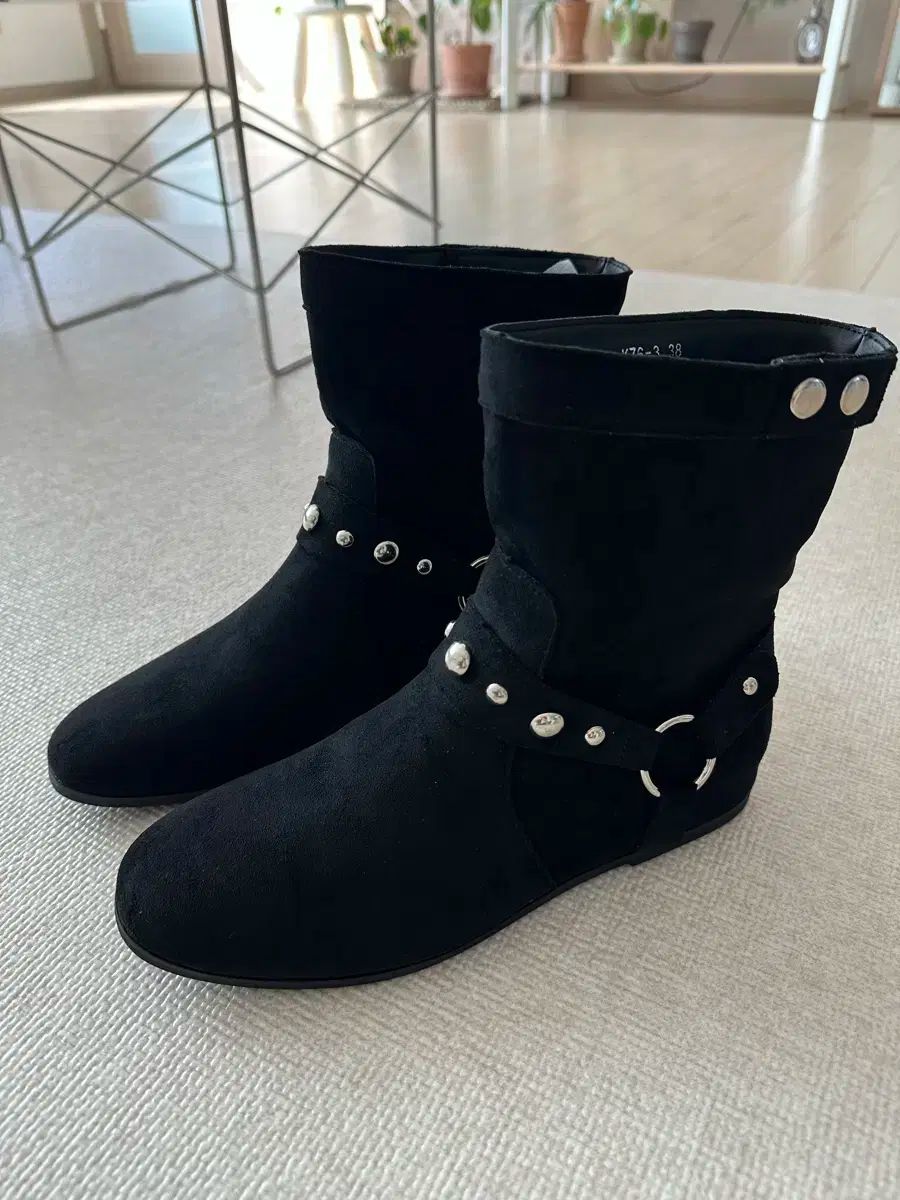 スタッズ スウェード ブーツ ブラック 240
