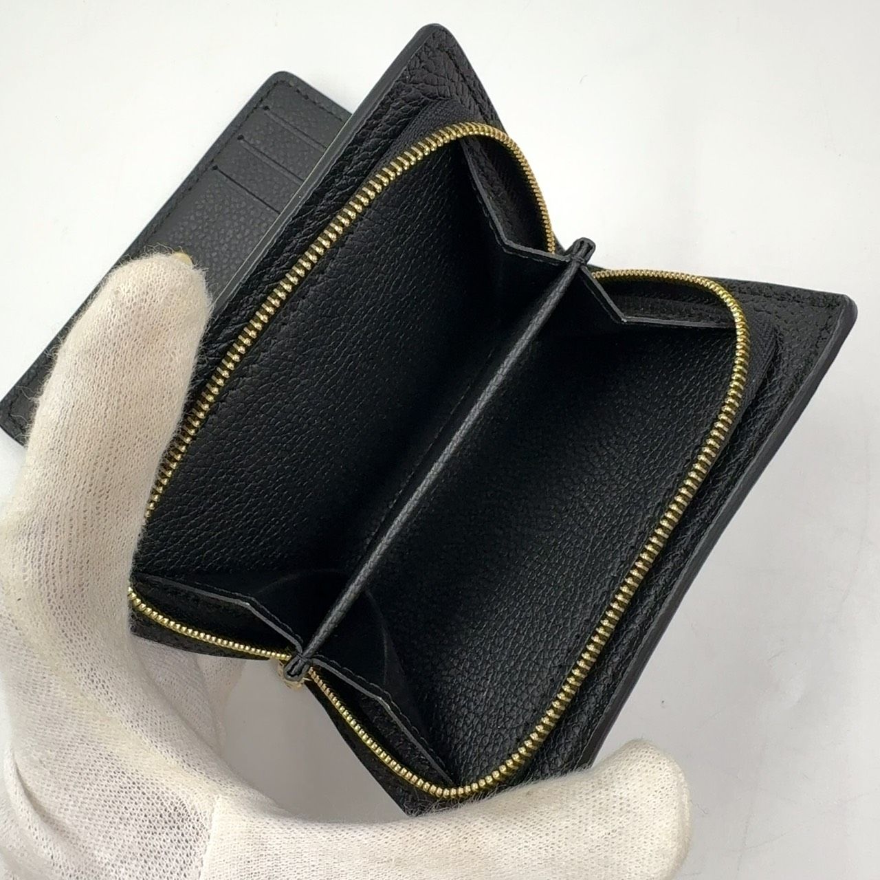 ブラック 二つ折り財布