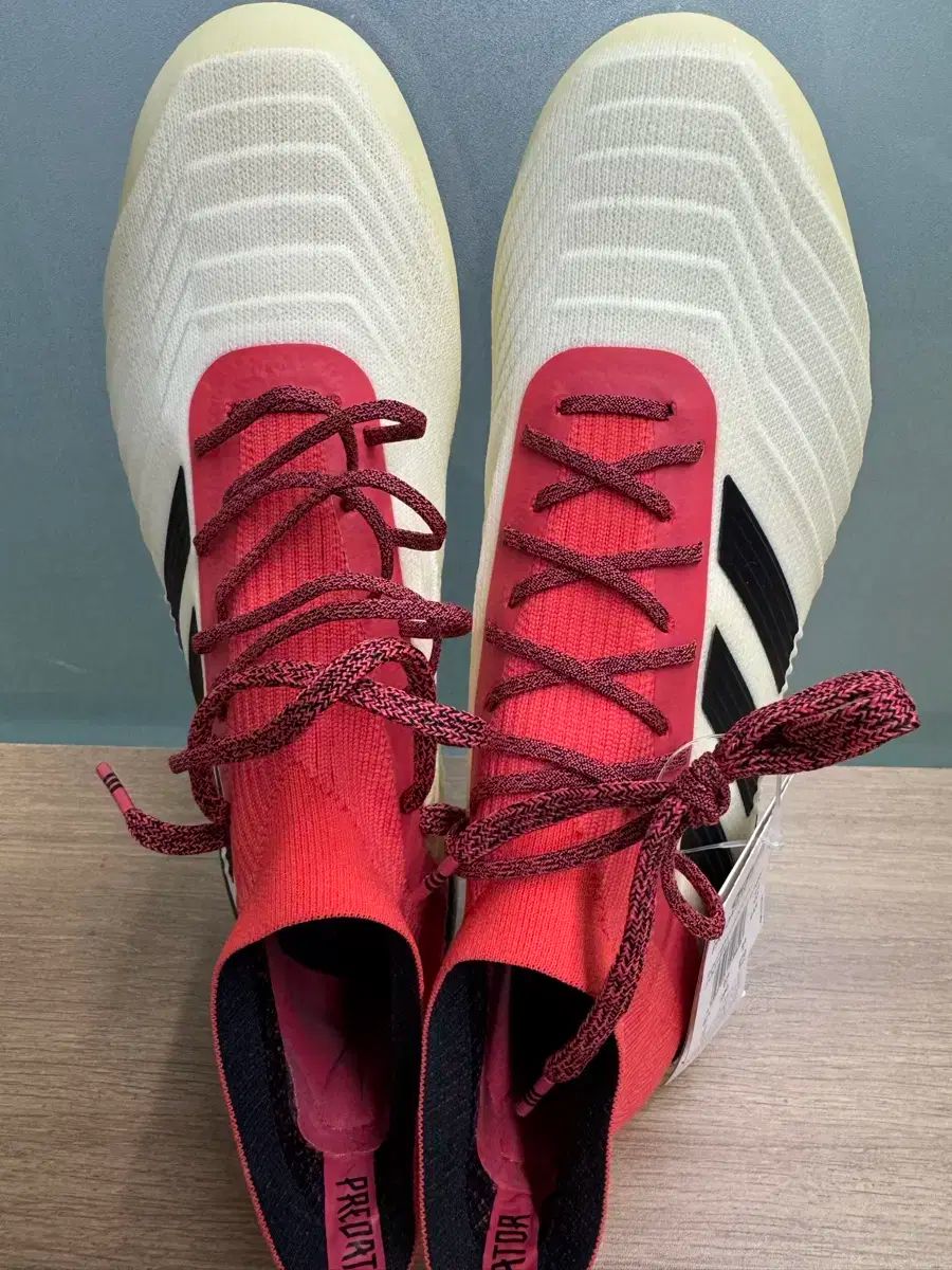 280 アディダス プレデター 18 1 ag