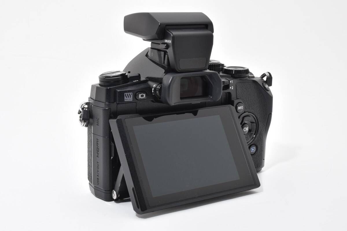 上品 ショット数4859回 オリンパス OLYMPUS OM D E M 1 ブラック ボディ fl lm 2 フラッシュ付き T 30＃4754 ミラーレス一眼 デジタルカメラ