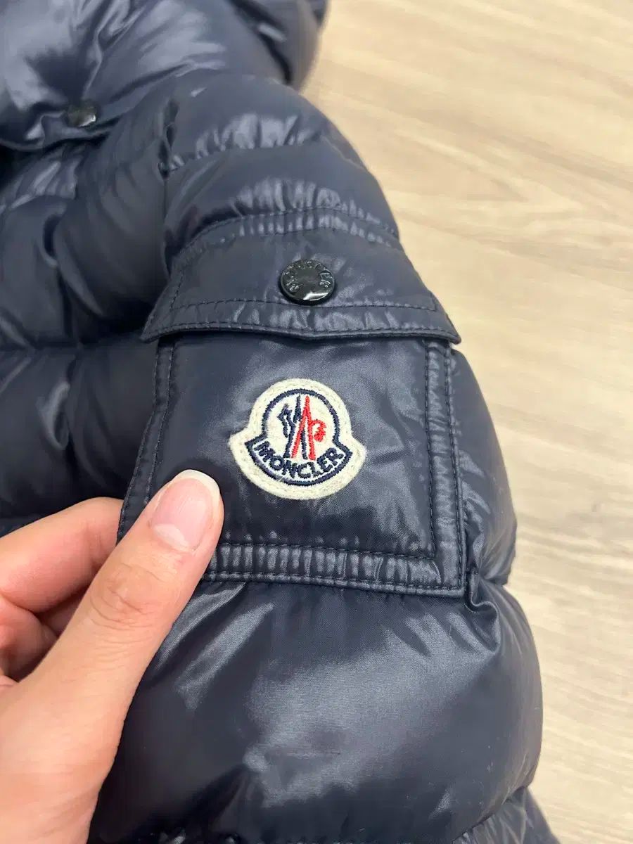 モンクレール キッズ ウール モカ 4y 濃いネイビー