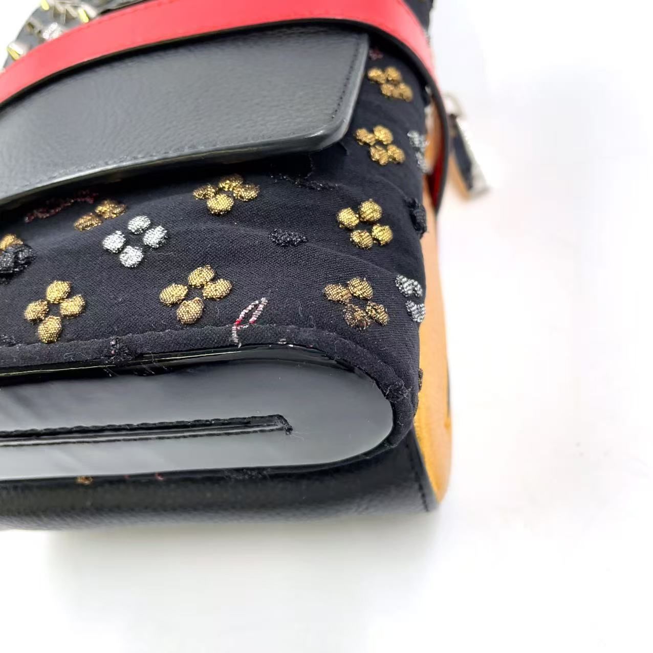 斜め掛けショルダーバッグ レザー