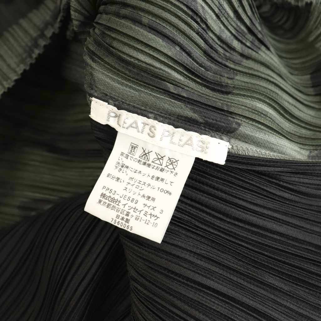  プリーツプリーズ PLEATS PLEASE イッセイミヤケ 食器柄 食器棚モチーフ ノースリーブ 変形シャツ 3 黒 ブラック グレー AT OS 半袖 シャツ ブラウス