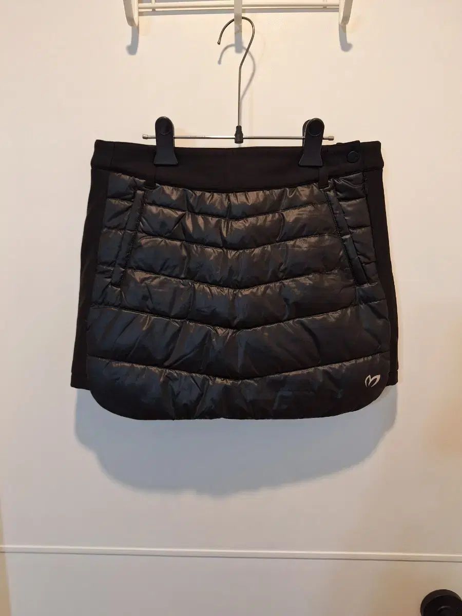 マスターバニーエディション レディース ゴルフウェア グース ダウン スカート