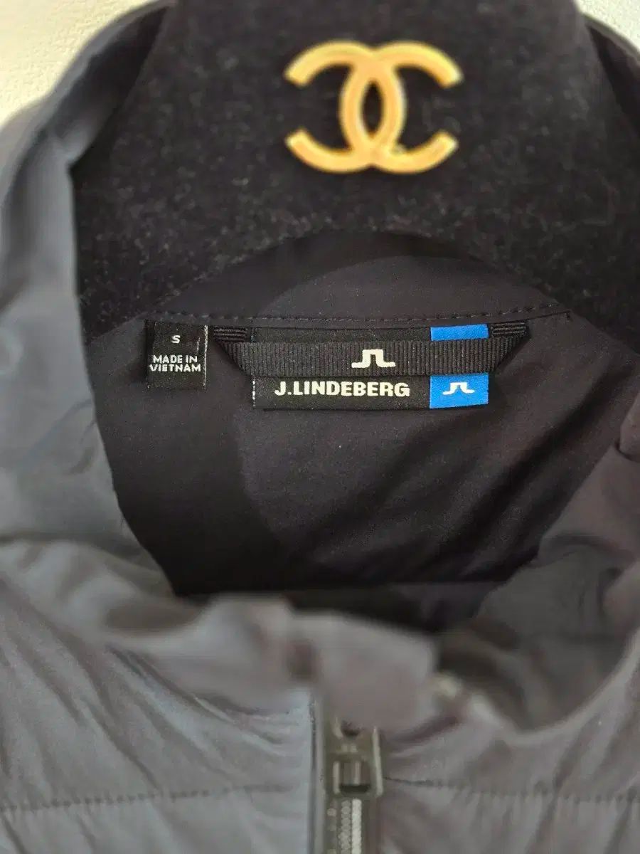 J.LINDEBERG J.リンドバーグ メンズゴルフウェア ジップアップ 軽量ダウン Sサイズ