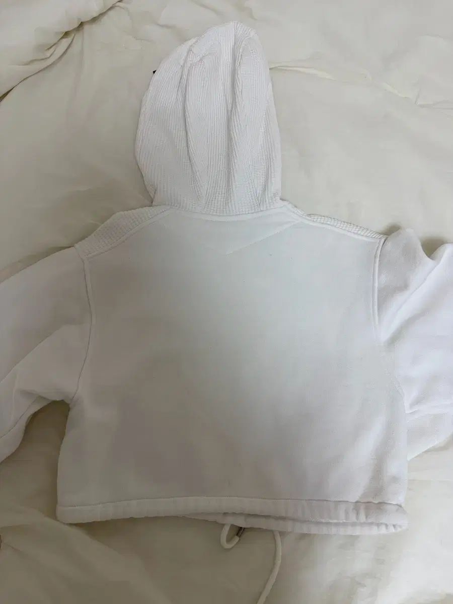 ミスチーフ クロップド フーディー