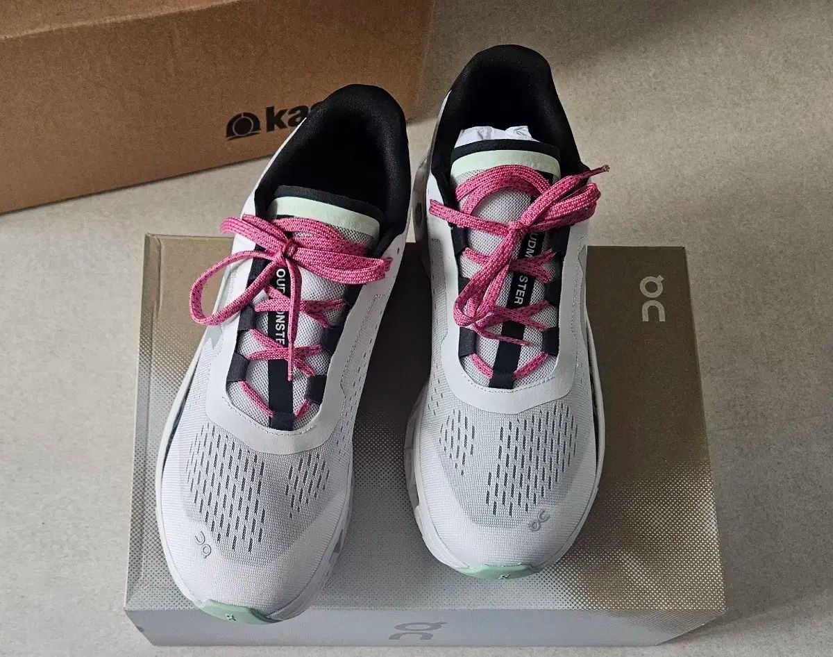 単ランニング クラウドMONSTER スニーカー 白 280mm