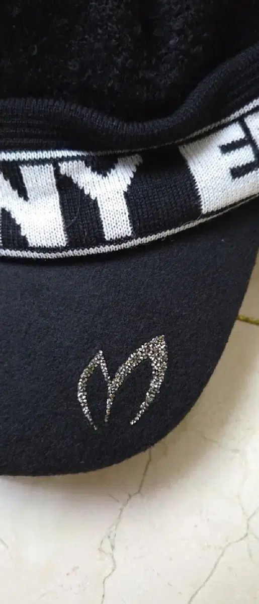 マスターバニーエディション 帽子 ブラック ㅡ送料着払い 55 000