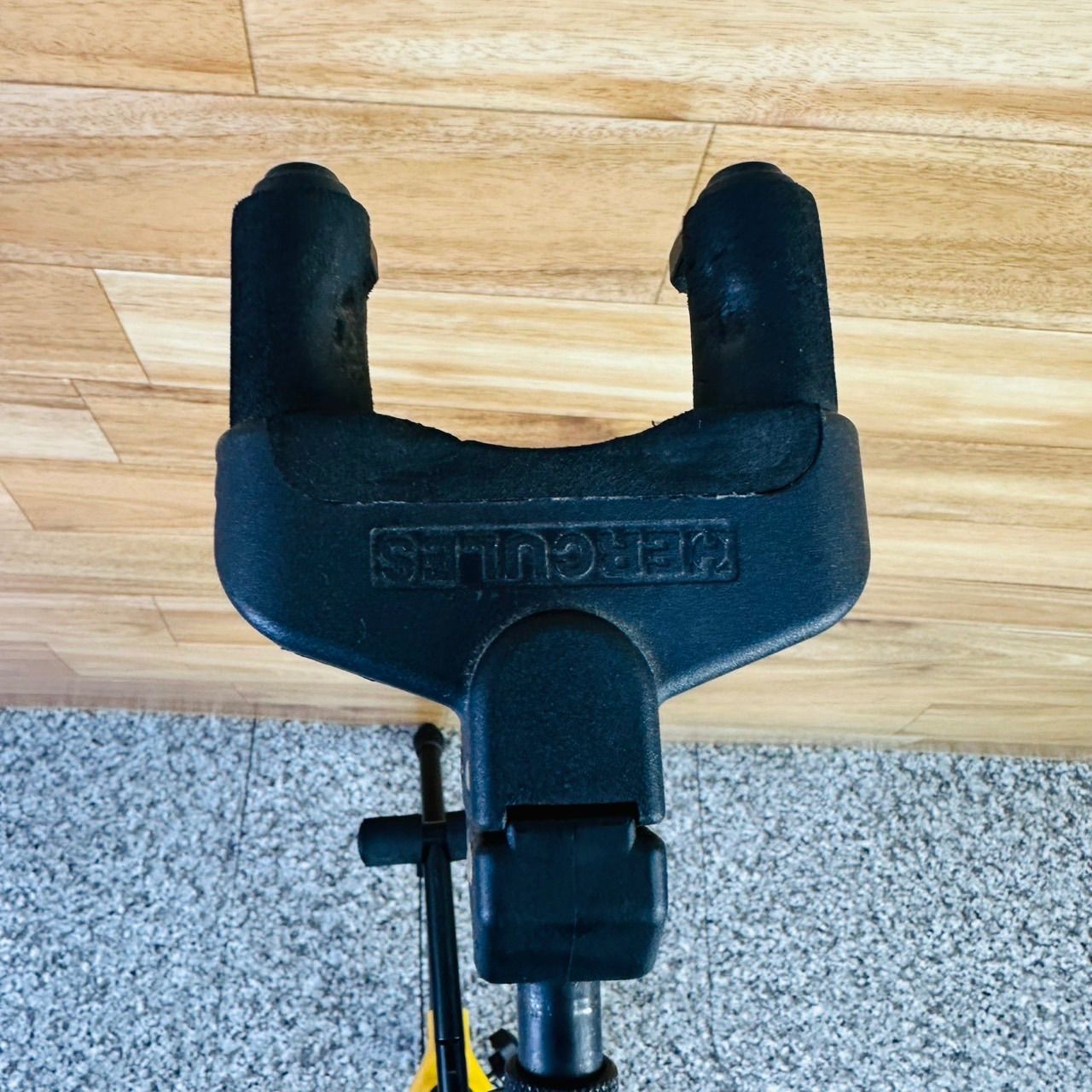  ヘラクレス ギタースタンド 3本掛け 収納 スタンドマイク その他 ギター