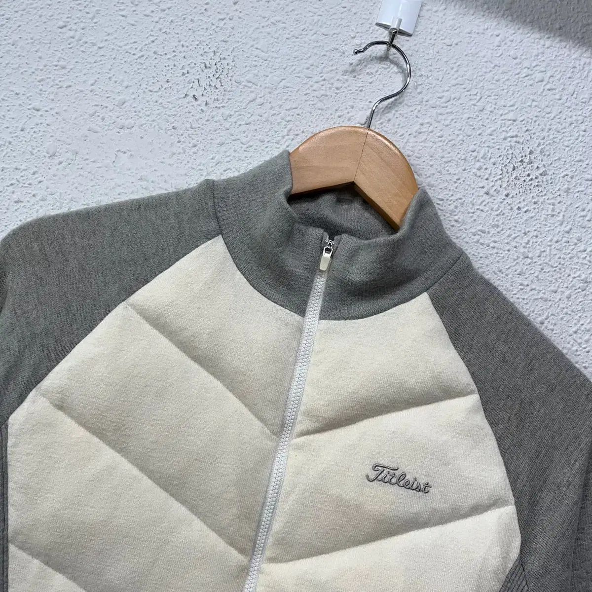 S タイトリスト レディース ゴルフ 防風ニット ダウン ジップアップ ジャケット N4206