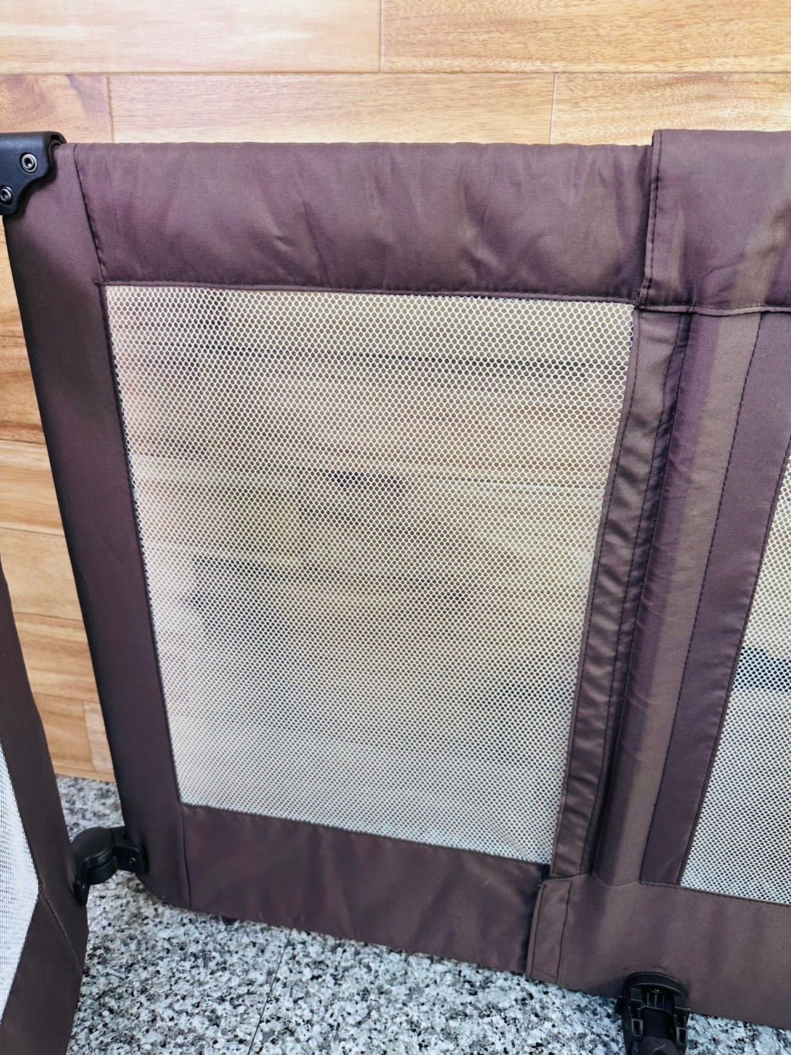  日本育児 おくだけとおせんぼ スマートワイド ベビーフェンス ブラウン メッシュ その他 ベビー家具 寝具