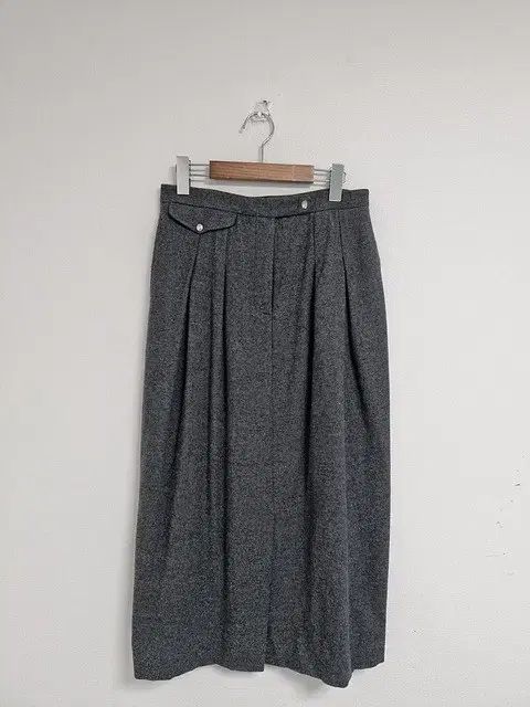 23年 システム カシミア ピンタックスカート