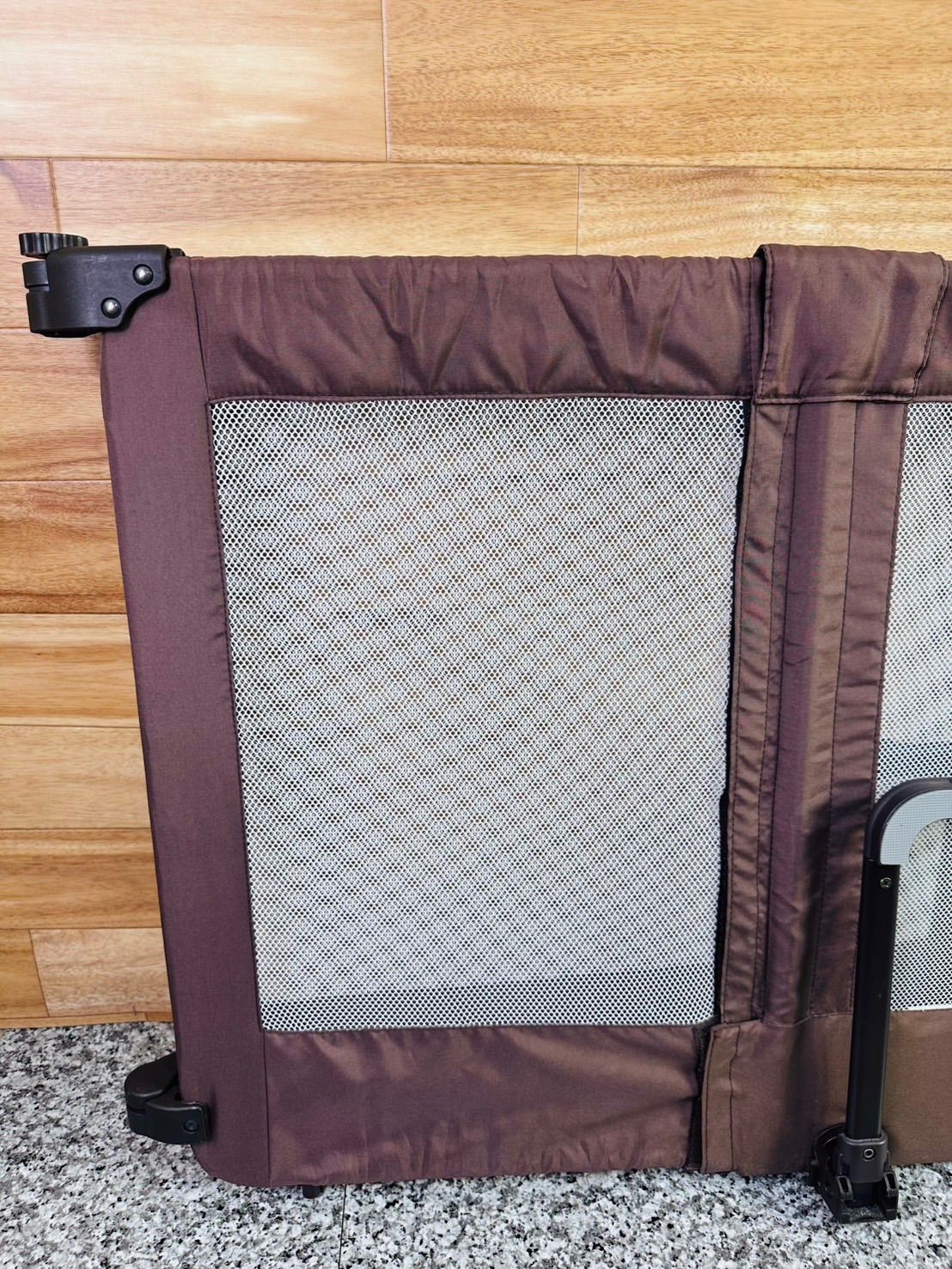 ベビーフェンス