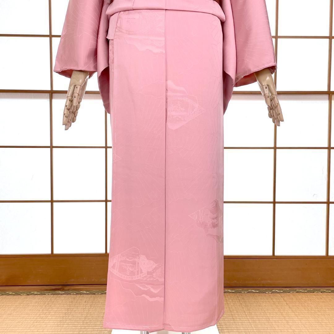 渋みのある桃色