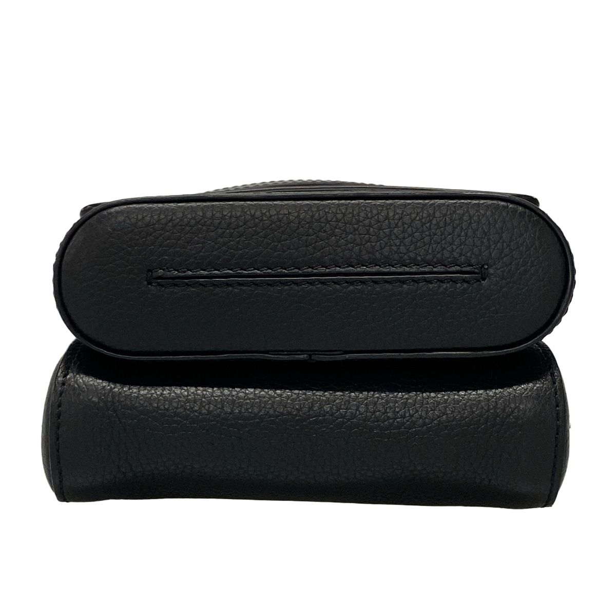 CHRISTIAN LOUBOUTIN(クリスチャンルブタン) ショルダーバッグ ベンチ