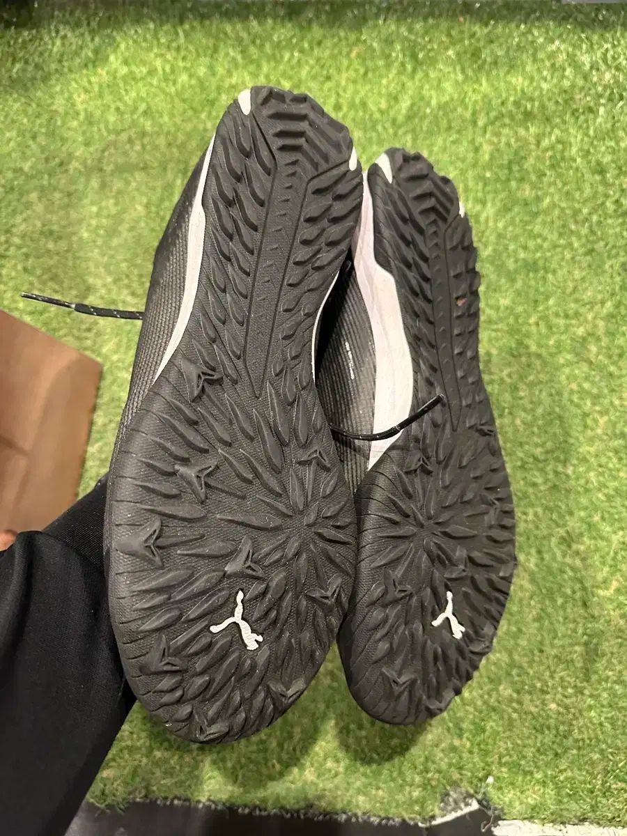 サッカーシューズ 黒