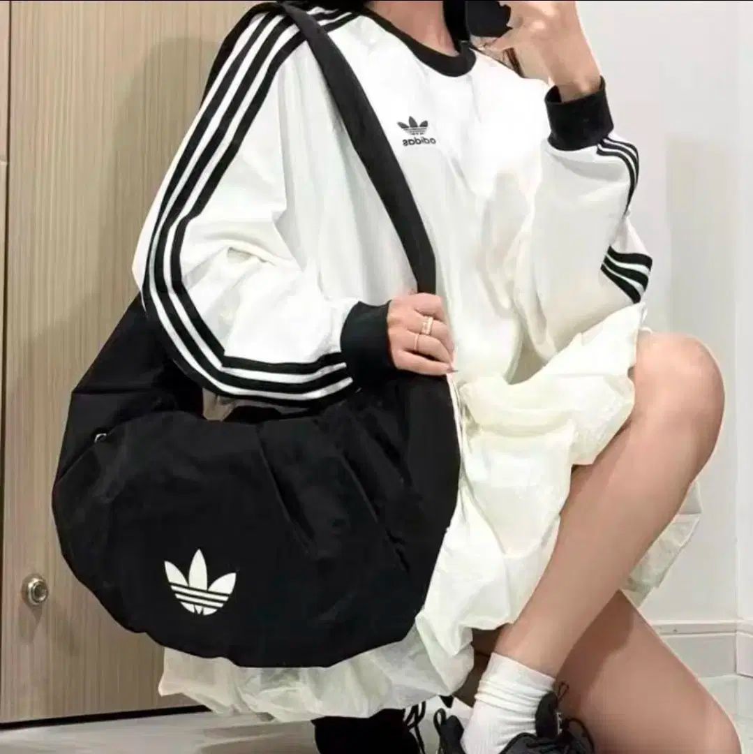 アディダス オリジナルス クロワッサン クロスバッグ ラージ KA9271