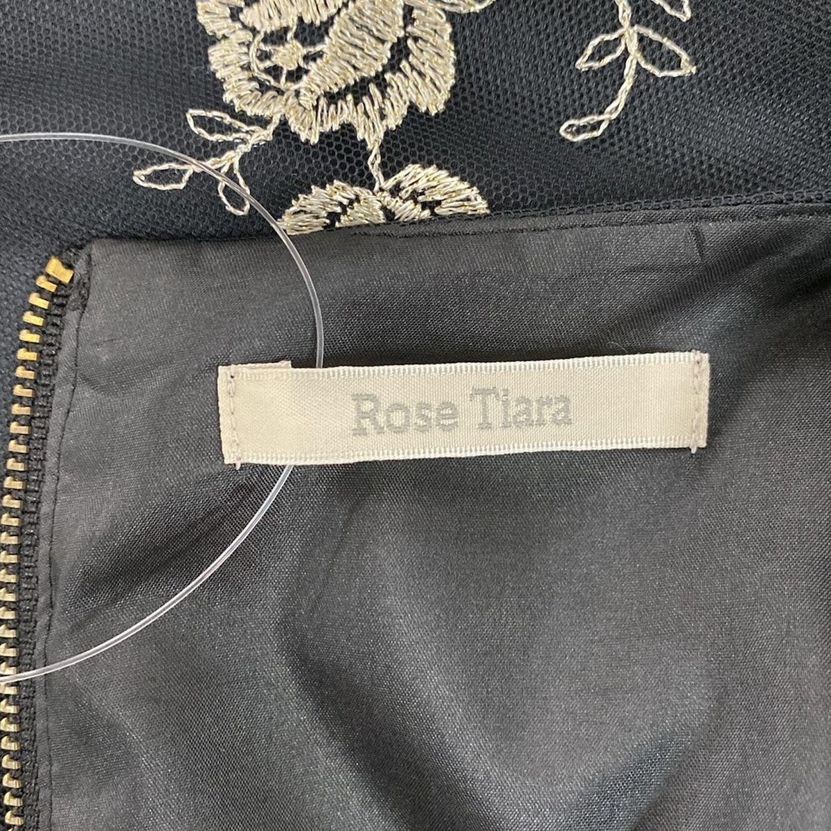 ローズティアラ46花柄 半袖 ひざ丈ワンピース新品タグ付き未使用 楽天市場】ローズティアラ 46の通販