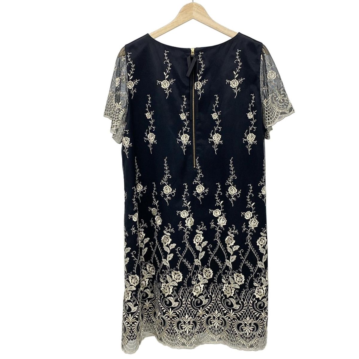 ローズティアラ　花柄ワンピース　半袖　ネイビー　サイズ46 ローズティアラ ワンピース サイズ46 XL レディース美品 - 黒