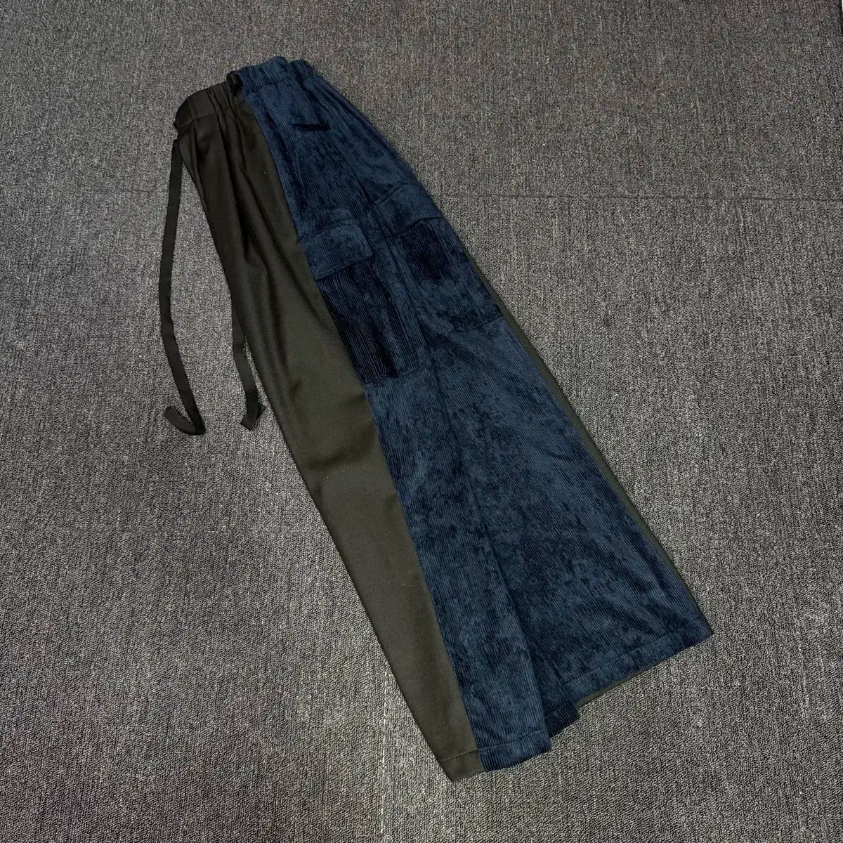 コーデュロイ パンツ