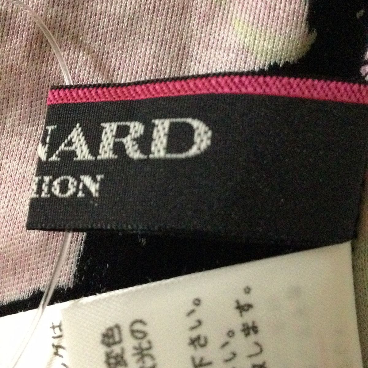  LEONARD レオナール 半袖カットソー サイズ2 M レディース - 黒×ピンク×マルチ 花柄 半袖(Tシャツ) Tシャツ カットソー