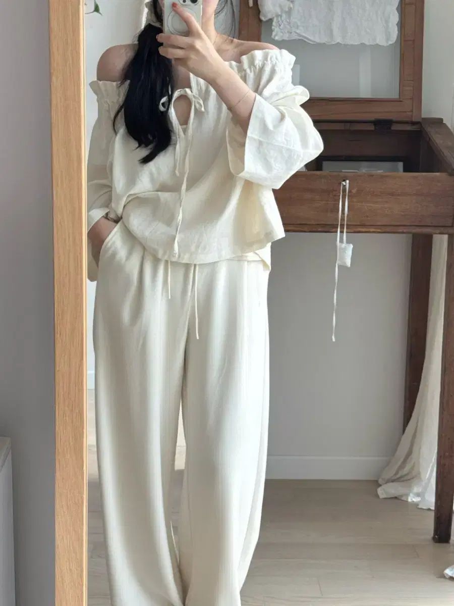 INTHEVASE インザベース ジュディ コットン ブラウス Judie cotton blouse