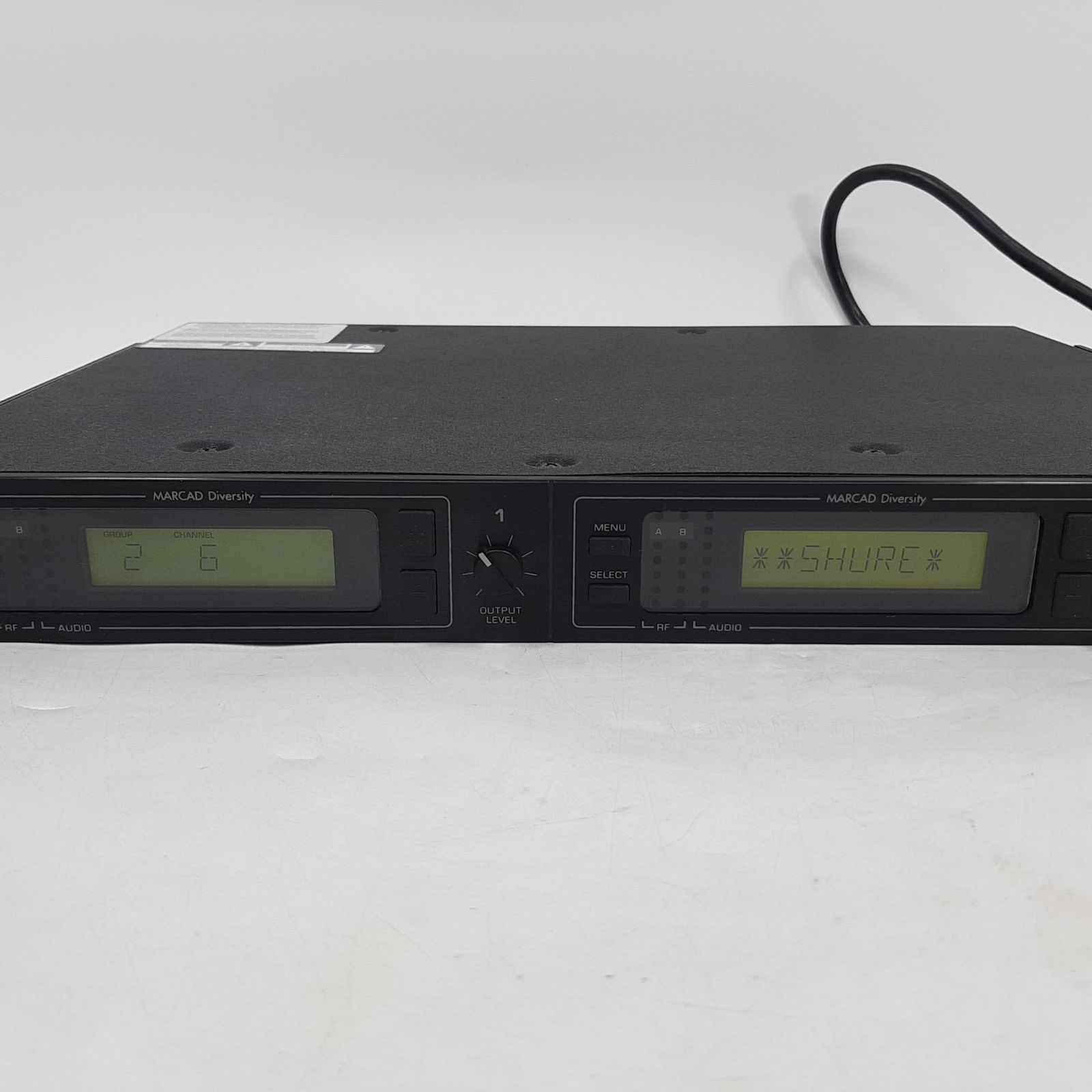 SHURE ワイヤレス受信機 U4D-JB SHURE マイク BETA58A 2本 現状品