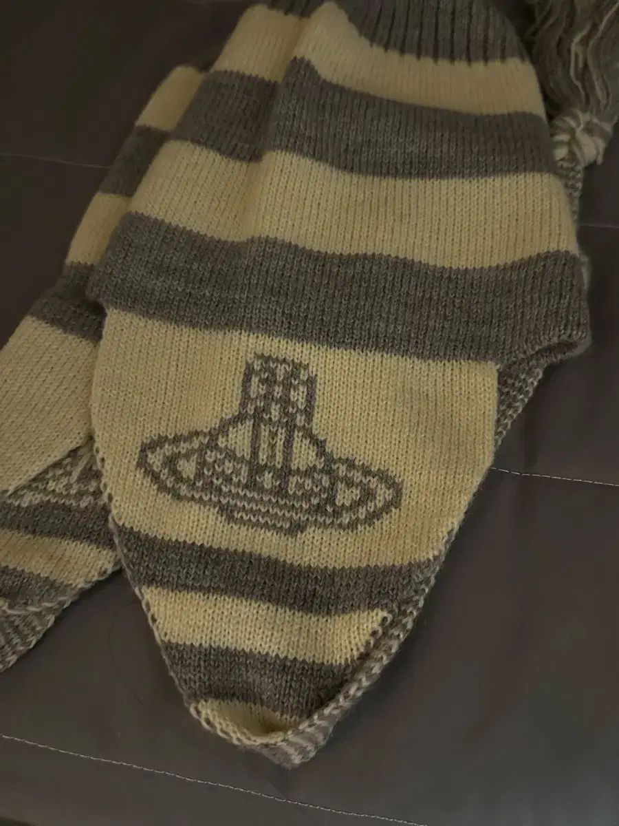 Vivienne Westwood ヴィヴィアン ウエストウッド イヤーフラップ アイボリー ベージュ