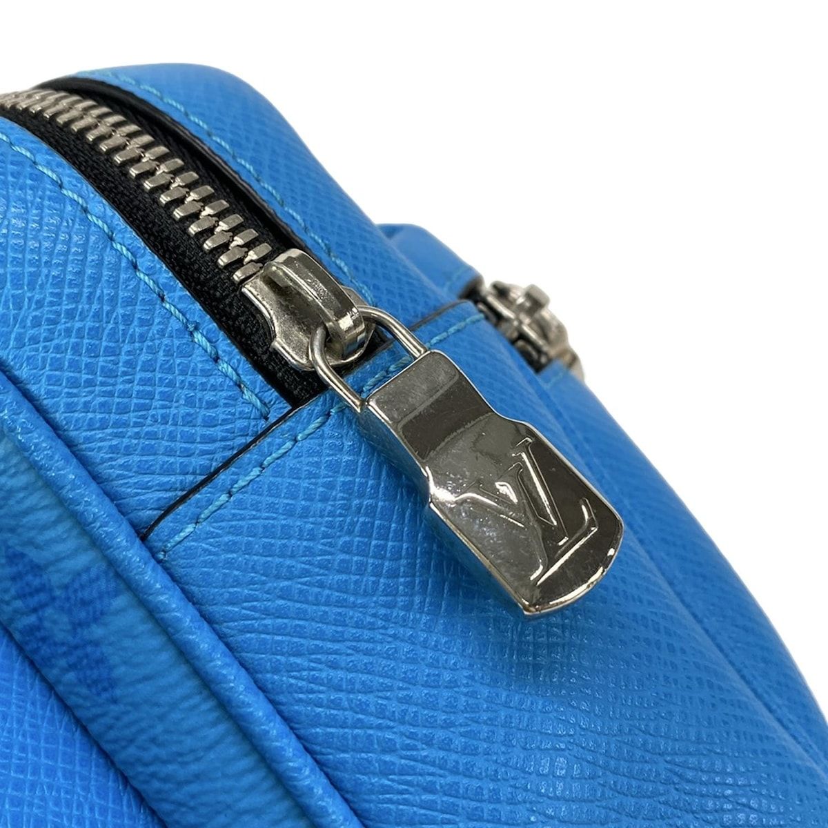 ウエストポーチ