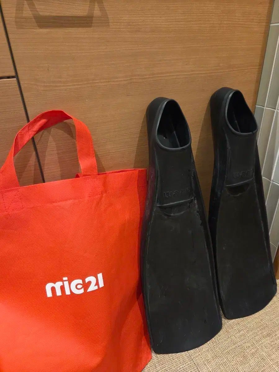 ガール ワッフィン ブラック M サイズ