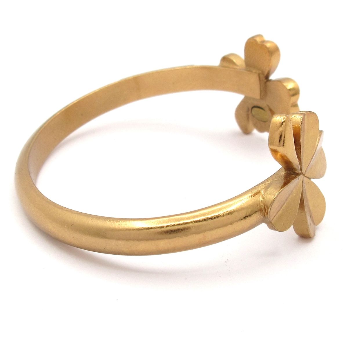 CHANEL シャネル バングル - ゴールド クローバー