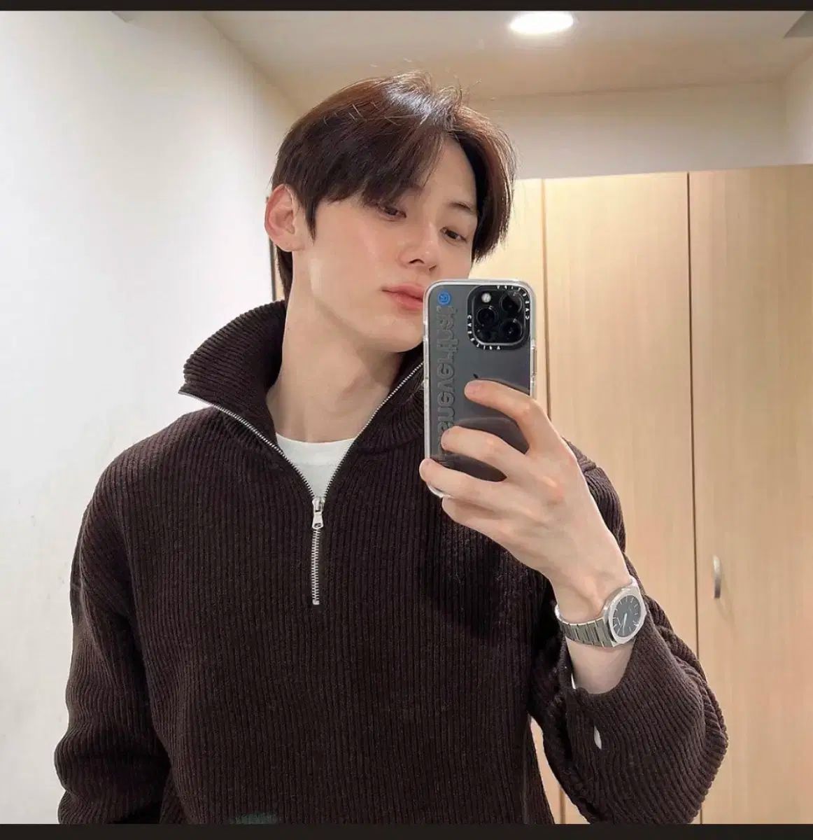 ディワンミラノ utb-j14 出品 (ファン・ミニョン(HWANG MINHYUN) スルウィセン チョン・ギョンホ 着用)