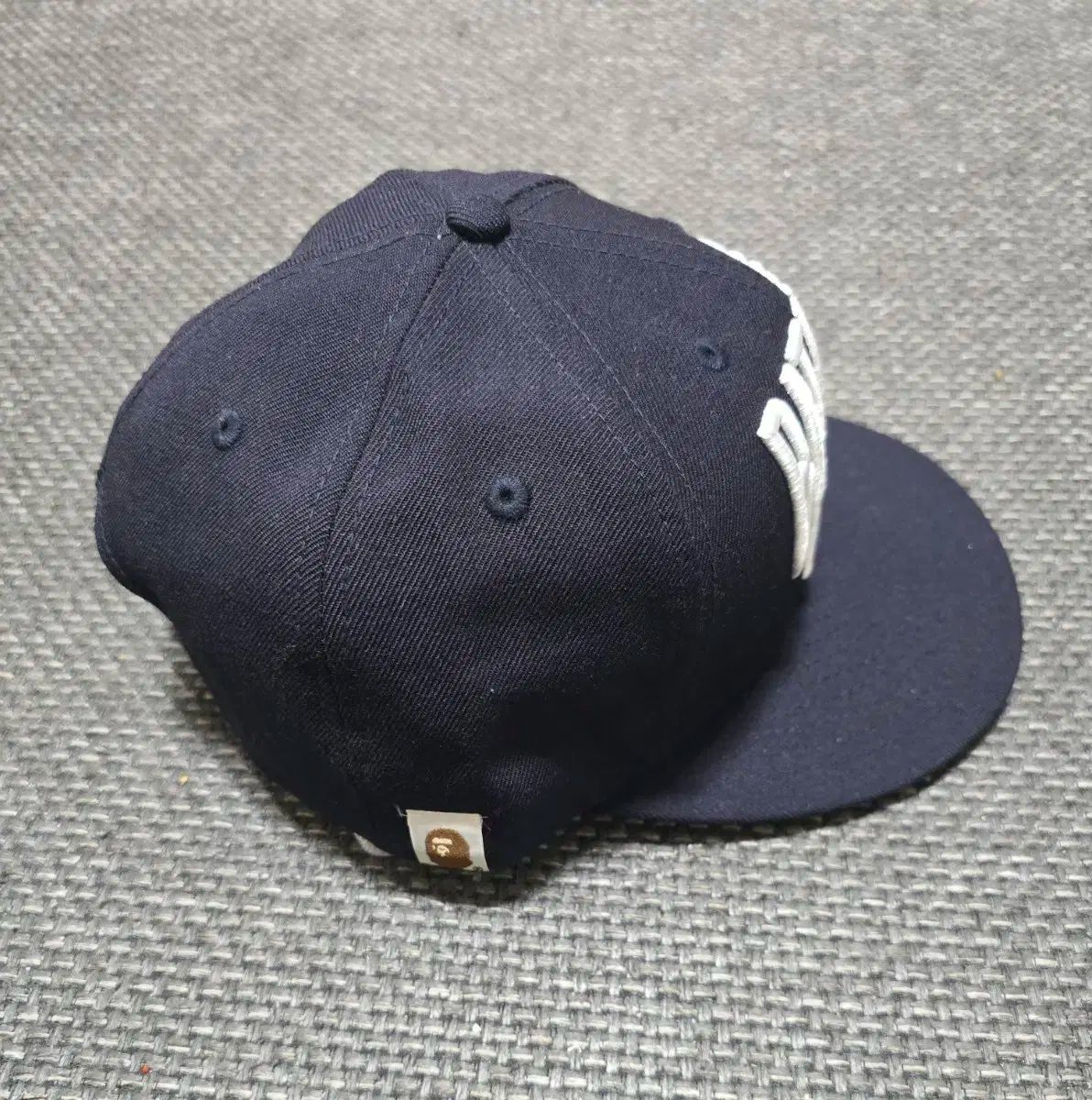 A BATHING APE® x ERA® スナップバック キャップ ベースボールキャップ